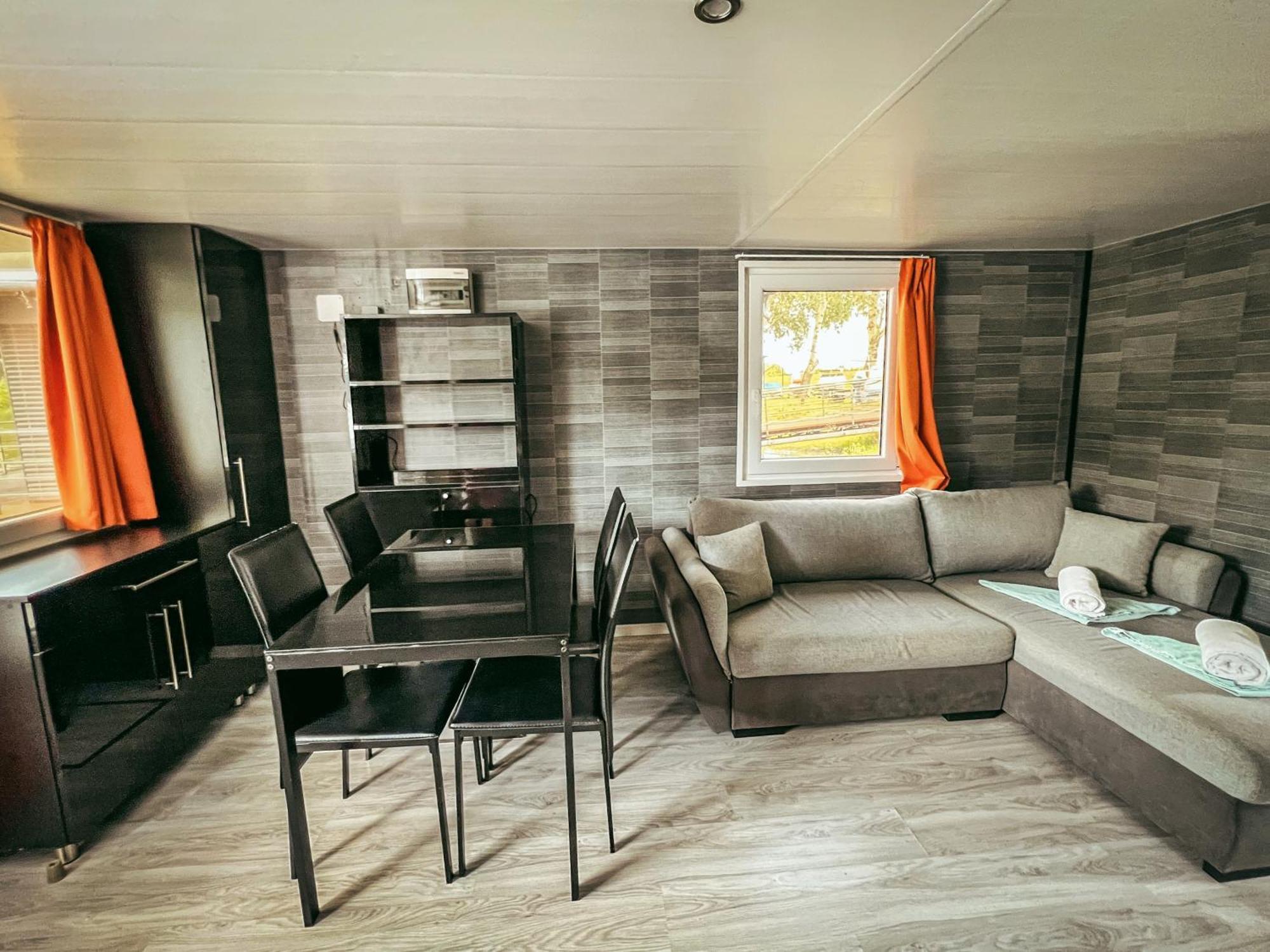 Lakóhajó, úszóház - Tisza-tó Hotel Tiszafüred Exterior foto